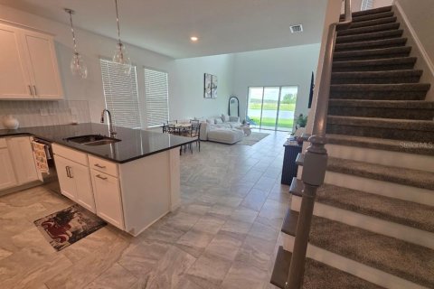 Villa ou maison à louer à Kissimmee, Floride: 3 chambres, 184.78 m2 № 2399334 - photo 6