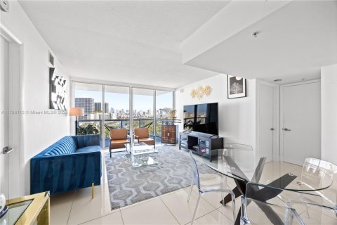 Condo in Miami, Florida, 2 bedrooms  № 1737886 - photo 13