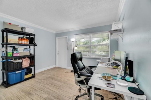 Снять в аренду кондоминиум в Форт-Лодердейл, Флорида 2 спальни, 74.32м2, № 1983818 - фото 24