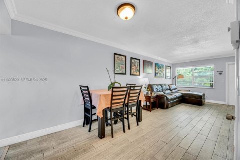 Снять в аренду кондоминиум в Форт-Лодердейл, Флорида 2 спальни, 74.32м2, № 1983818 - фото 17