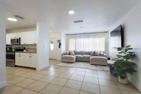 Villa ou maison à vendre à Homestead, Floride: 4 chambres, 134.15 m2 № 2087143 - photo 6