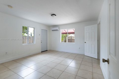 Villa ou maison à vendre à Homestead, Floride: 4 chambres, 134.15 m2 № 2087143 - photo 14
