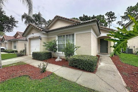 House in Haines City, Florida 3 bedrooms, 106.09 sq.m. № 2210446 - photo 4