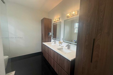 Adosado en venta en Coconut Creek, Florida, 3 dormitorios, 175.4 m2 № 1986490 - foto 20