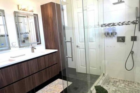 Adosado en venta en Coconut Creek, Florida, 3 dormitorios, 175.4 m2 № 1986490 - foto 19