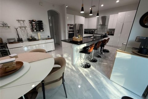 Adosado en venta en Coconut Creek, Florida, 3 dormitorios, 175.4 m2 № 1986490 - foto 12