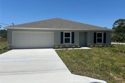 House in Palm Coast, Florida 4 bedrooms, 167.78 sq.m. № 1687492 - photo 1
