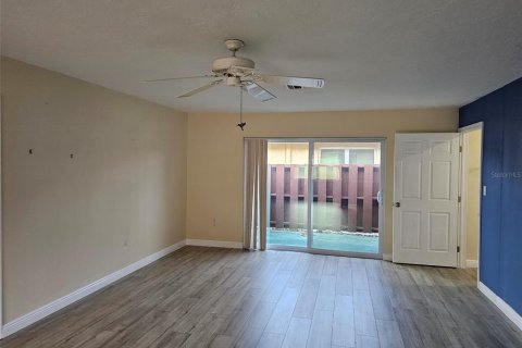 House in Bradenton, Florida 2 bedrooms, 96.99 sq.m. № 2205892 - photo 3