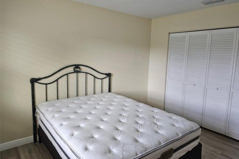 House in Bradenton, Florida 2 bedrooms, 96.99 sq.m. № 2205892 - photo 11