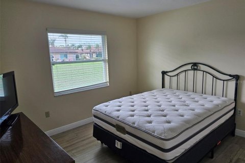 House in Bradenton, Florida 2 bedrooms, 96.99 sq.m. № 2205892 - photo 9