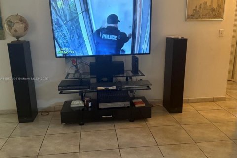 Casa en venta en Sweetwater, Florida, 4 dormitorios, 112.32 m2 № 2053760 - foto 22