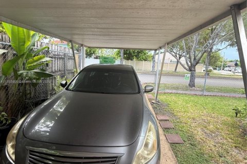 Casa en venta en Sweetwater, Florida, 4 dormitorios, 112.32 m2 № 2053760 - foto 13