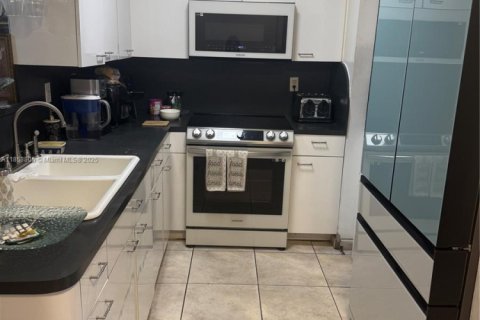 Casa en venta en Sweetwater, Florida, 4 dormitorios, 112.32 m2 № 2053760 - foto 30