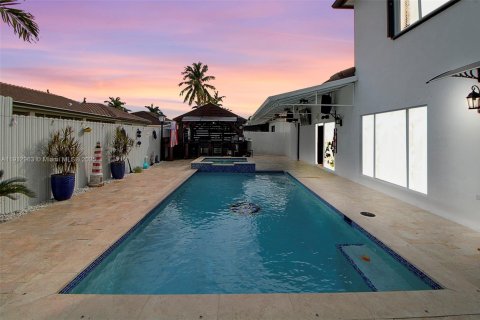 Купить виллу или дом в Майами, Флорида 4 спальни, 259.66м2, № 1969809 - фото 3