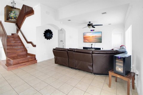 Купить виллу или дом в Майами, Флорида 4 спальни, 259.66м2, № 1969809 - фото 14