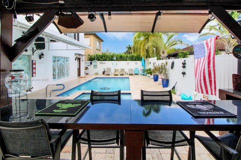 Купить виллу или дом в Майами, Флорида 4 спальни, 259.66м2, № 1969809 - фото 9