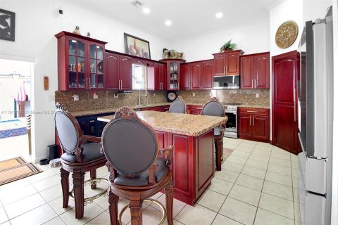 Купить виллу или дом в Майами, Флорида 4 спальни, 259.66м2, № 1969809 - фото 17