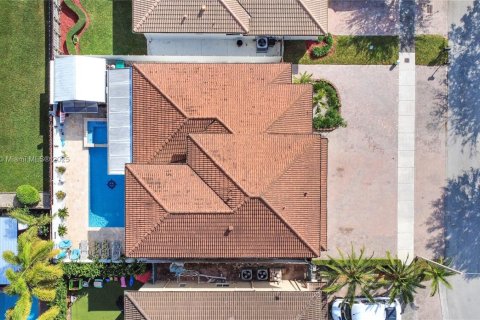 Купить виллу или дом в Майами, Флорида 4 спальни, 259.66м2, № 1969809 - фото 6