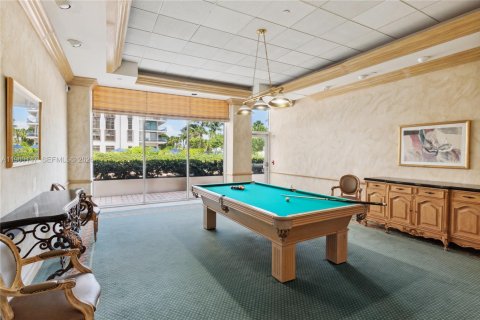 Condominio en venta en Surfside, Florida, 2 dormitorios, 167.22 m2 № 2030006 - foto 27