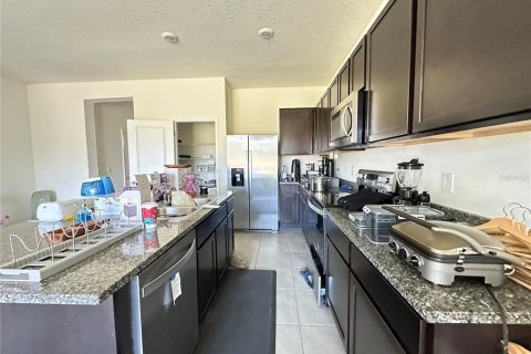 Townhouse in Wimauma, Florida 3 bedrooms, 157.47 sq.m. № 2200992 - photo 5