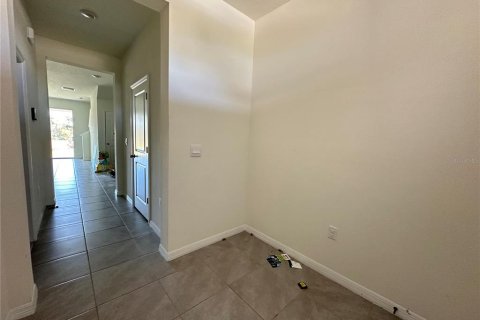Townhouse in Wimauma, Florida 3 bedrooms, 157.47 sq.m. № 2200992 - photo 2