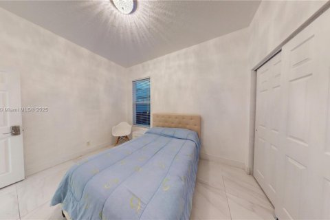 House in Weston, Florida 4 bedrooms, 202.53 sq.m. № 1971311 - photo 20