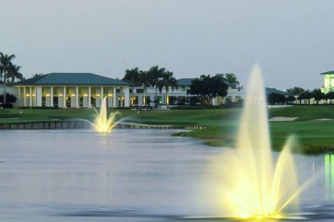 House in Weston, Florida 4 bedrooms, 202.53 sq.m. № 1971311 - photo 4