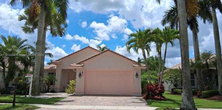 House in Weston, Florida 4 bedrooms, 202.53 sq.m. № 1971311