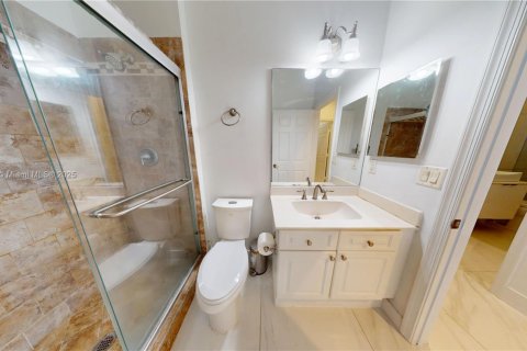 House in Weston, Florida 4 bedrooms, 202.53 sq.m. № 1971311 - photo 22