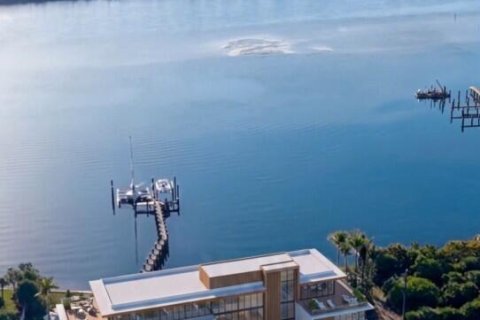 Commercial property in Jupiter, Florida № 2247279 - photo 3