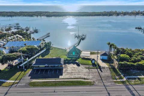 Commercial property in Jupiter, Florida № 2247279 - photo 2