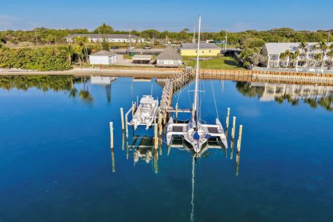Commercial property in Jupiter, Florida № 2247279 - photo 8