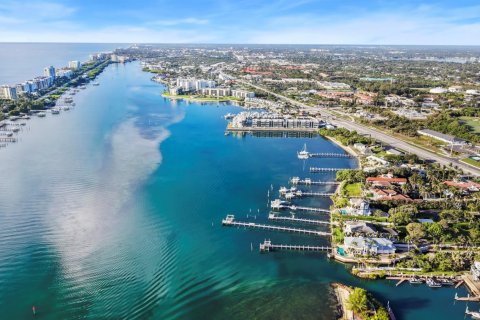 Commercial property in Jupiter, Florida № 2247279 - photo 14