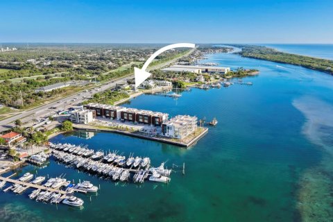 Commercial property in Jupiter, Florida № 2247279 - photo 17