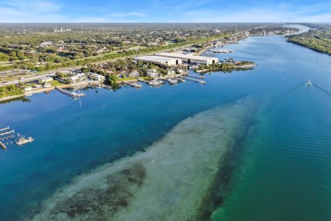 Commercial property in Jupiter, Florida № 2247279 - photo 18