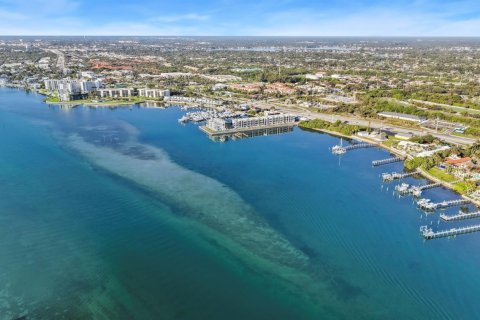 Commercial property in Jupiter, Florida № 2247279 - photo 20