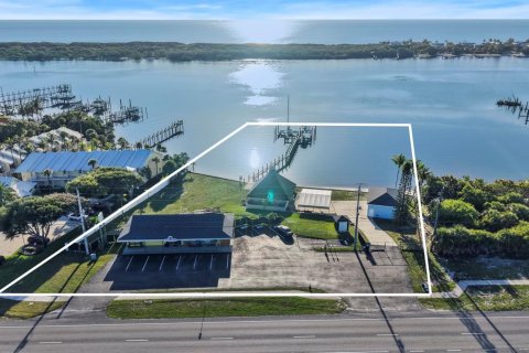 Commercial property in Jupiter, Florida № 2247279