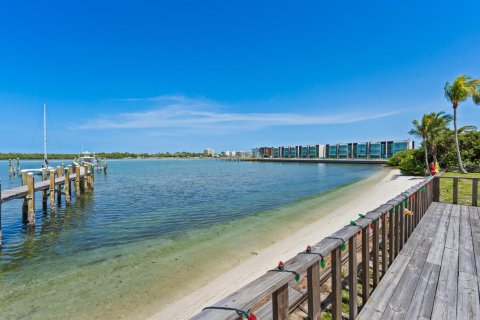 Commercial property in Jupiter, Florida № 2247279 - photo 25