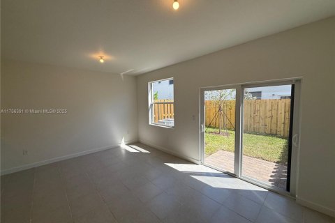 Touwnhouse à vendre à Homestead, Floride: 3 chambres № 1983402 - photo 7