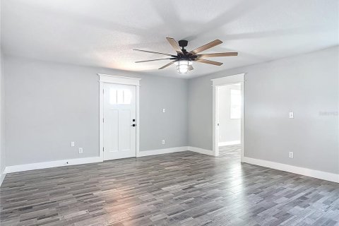 Commercial property in Osteen, Florida 112.41 sq.m. № 2108895 - photo 23