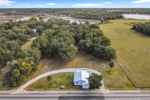 Commercial property in Osteen, Florida 112.41 sq.m. № 2108895 - photo 4