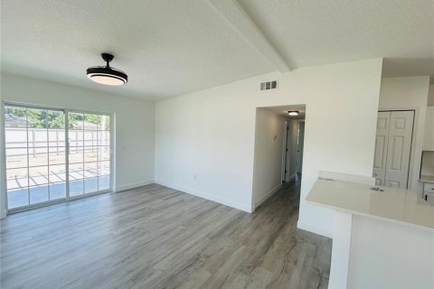 Villa ou maison à louer à Orlando, Floride: 3 chambres, 128.21 m2 № 2099292 - photo 13