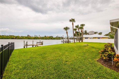 Villa ou maison à vendre à Nokomis, Floride: 4 chambres, 125.6 m2 № 2419929 - photo 4