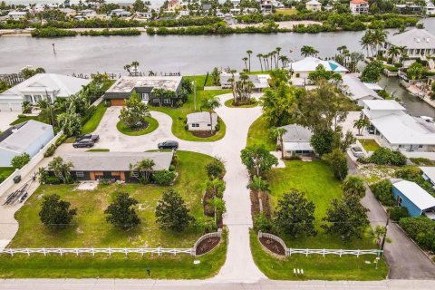 Villa ou maison à vendre à Nokomis, Floride: 4 chambres, 125.6 m2 № 2419929 - photo 2
