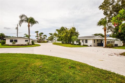 Villa ou maison à vendre à Nokomis, Floride: 4 chambres, 125.6 m2 № 2419929 - photo 11
