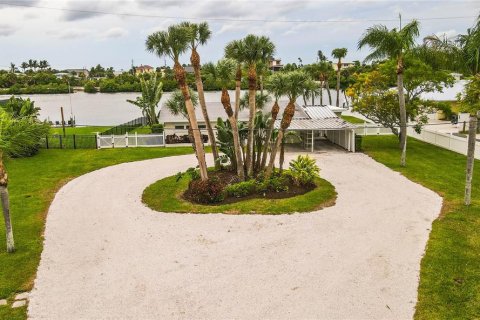 Villa ou maison à vendre à Nokomis, Floride: 4 chambres, 125.6 m2 № 2419929 - photo 9