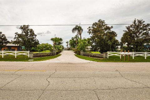 Villa ou maison à vendre à Nokomis, Floride: 4 chambres, 125.6 m2 № 2419929 - photo 10