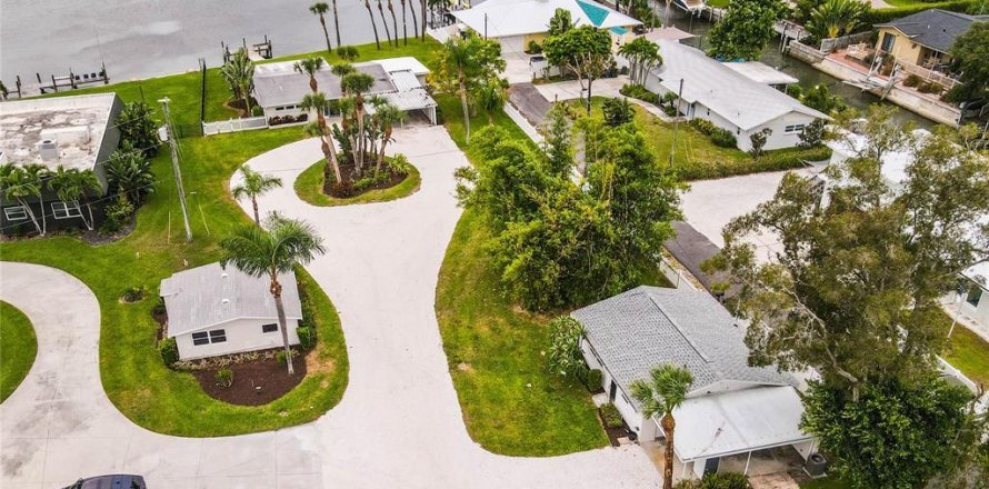 Villa ou maison à Nokomis, Floride 4 chambres, 125.6 m2 № 2419929