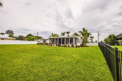 Villa ou maison à vendre à Nokomis, Floride: 4 chambres, 125.6 m2 № 2419929 - photo 5