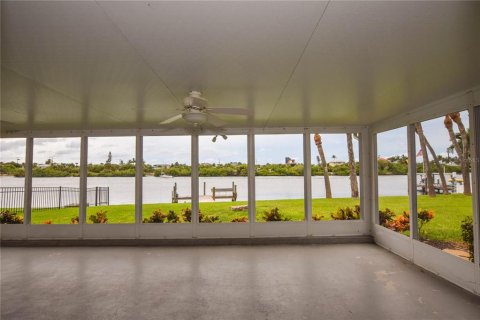 Villa ou maison à vendre à Nokomis, Floride: 4 chambres, 125.6 m2 № 2419929 - photo 23